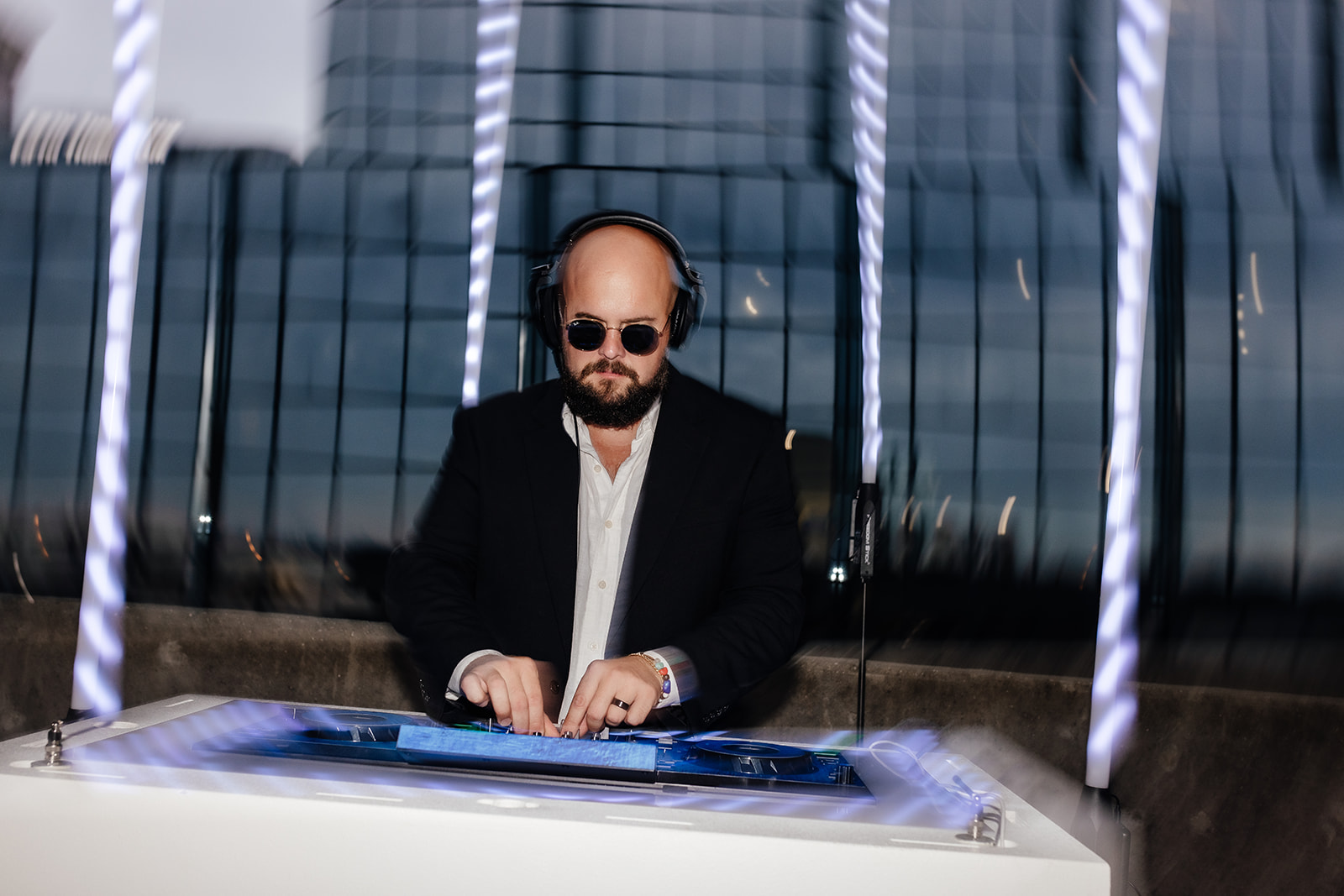 Graingertainment DJ crafting the perfect Hip Hop Playlist and Beats