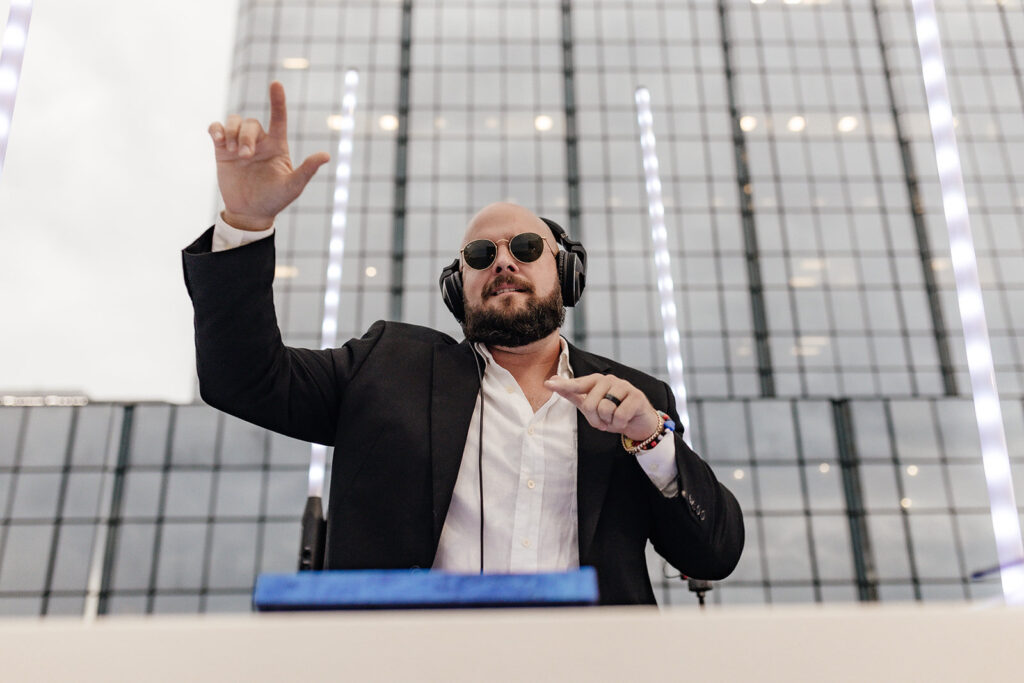 Graingertainment Austin Wedding DJ